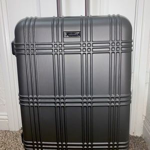 LONDON FOG suitcase